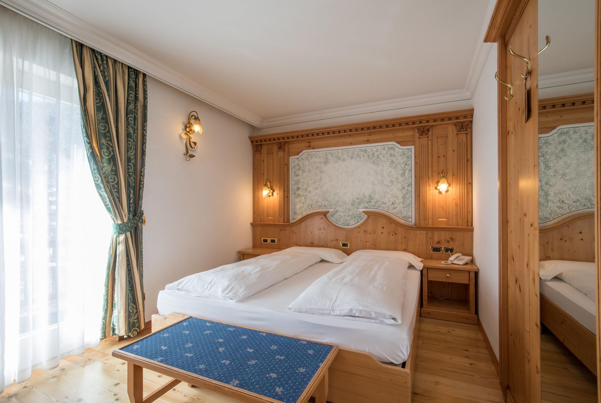 Hotel Chalet All'Imperatore Madonna di Campiglio Exterior photo
