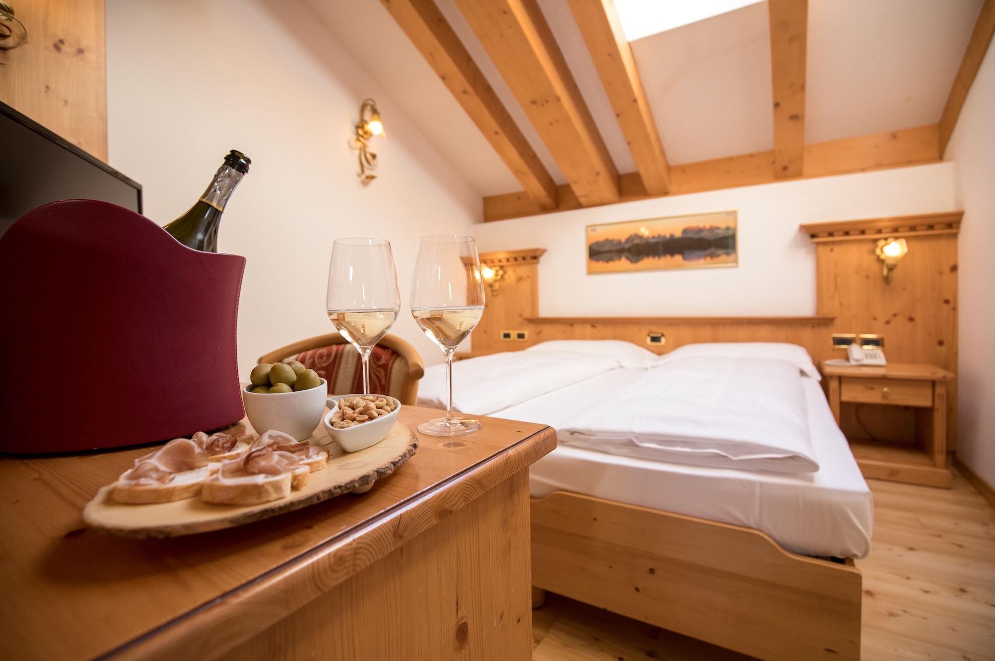 Hotel Chalet All'Imperatore Madonna di Campiglio Exterior photo