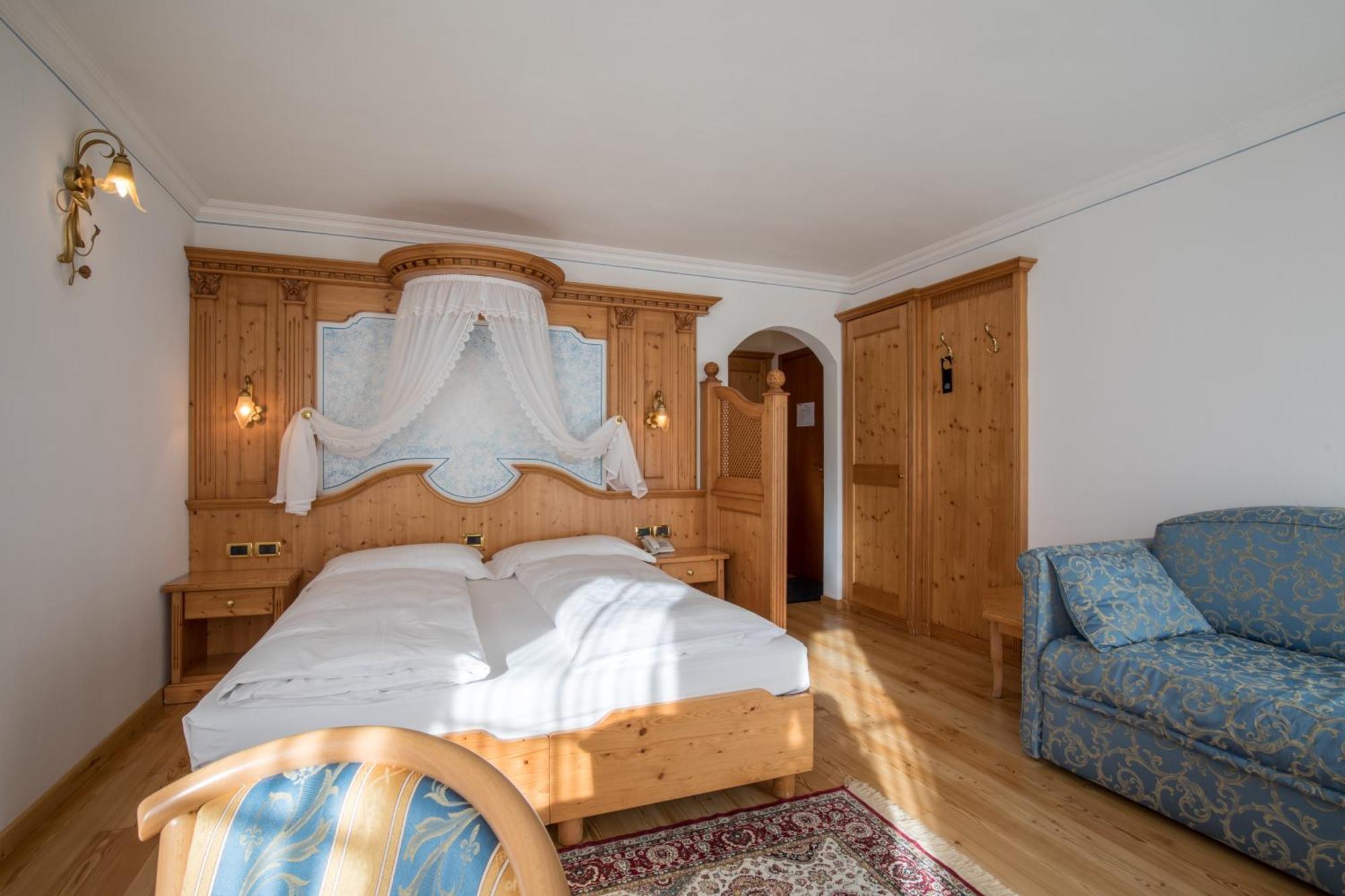 Hotel Chalet All'Imperatore Madonna di Campiglio Exterior photo