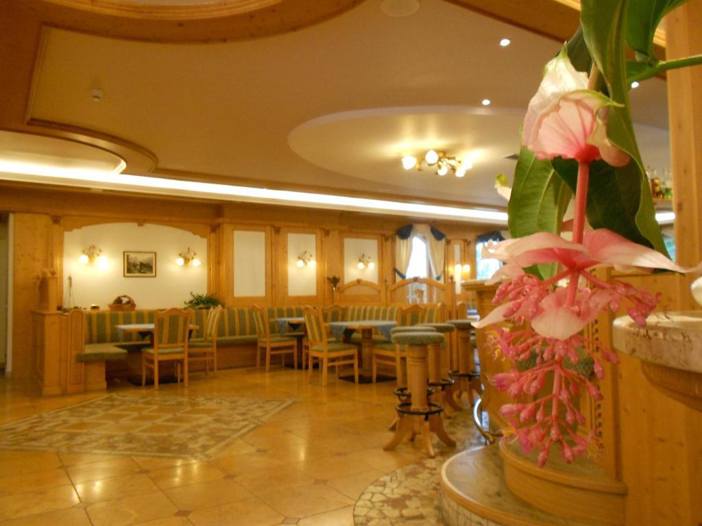 Hotel Chalet All'Imperatore Madonna di Campiglio Exterior photo