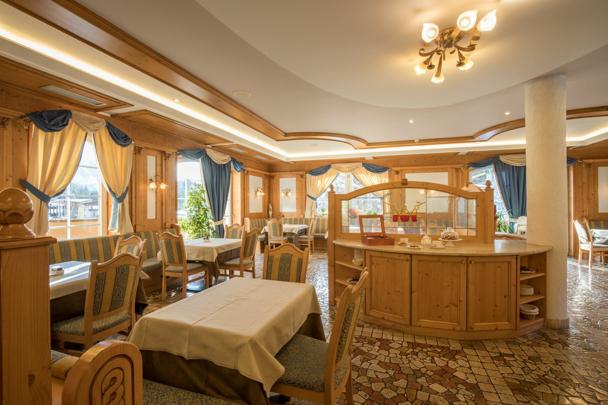 Hotel Chalet All'Imperatore Madonna di Campiglio Exterior photo
